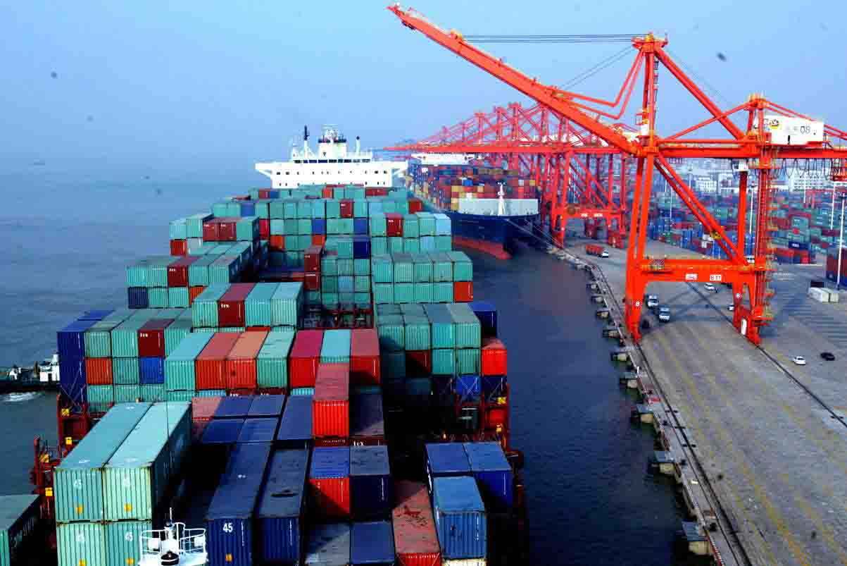 海运费暴涨、“一舱难求”再现外贸货物积压严重(图1)